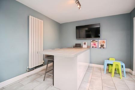 3 bedroom Terraced House for sale in Green Walk, Western Park, Leicester, LE3
