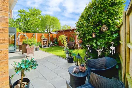 3 bedroom Detached house for sale in Guinevere Way, Leicester Forest East, LE3