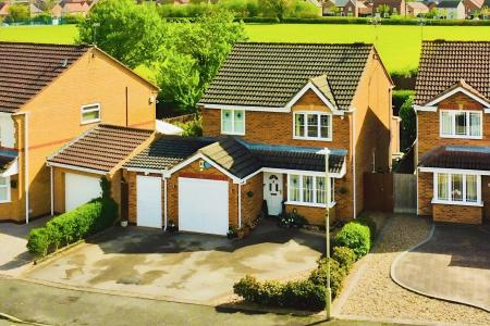 3 bedroom Detached house for sale in Guinevere Way, Leicester Forest East, LE3