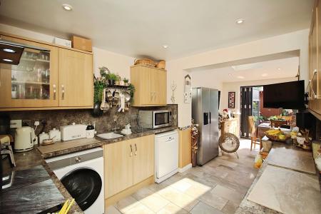 3 bedroom Detached house for sale in Guinevere Way, Leicester Forest East, LE3