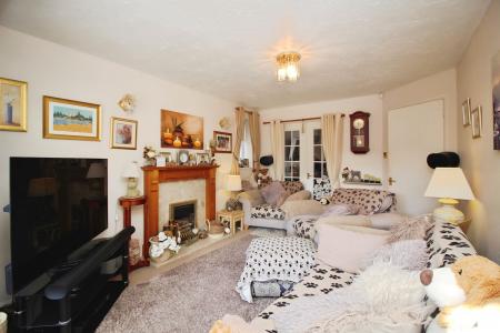 3 bedroom Detached house for sale in Guinevere Way, Leicester Forest East, LE3