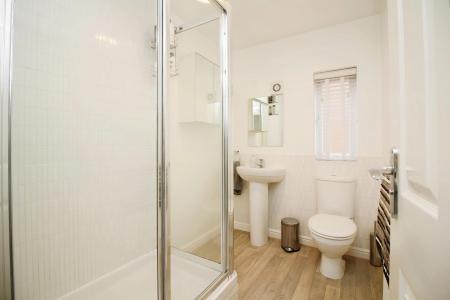 4 bedroom Detached house for sale in Hastings Meadow Close, Kirby Muxloe, LE9