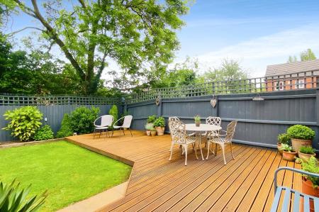 4 bedroom Detached house for sale in Hastings Meadow Close, Kirby Muxloe, LE9