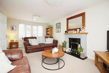 4 bedroom Detached house for sale in Hastings Meadow Close, Kirby Muxloe, LE9