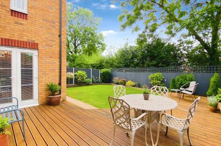 4 bedroom Detached house for sale in Hastings Meadow Close, Kirby Muxloe, LE9