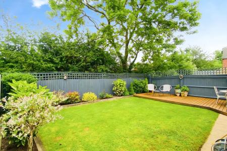 4 bedroom Detached house for sale in Hastings Meadow Close, Kirby Muxloe, LE9