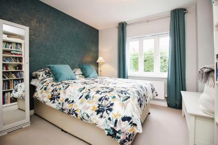 4 bedroom Detached house for sale in Hastings Meadow Close, Kirby Muxloe, LE9