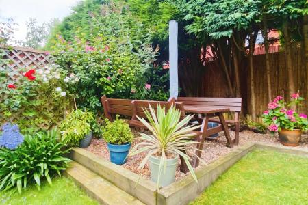 4 bedroom Detached house for sale in Hastings Meadow Close, Kirby Muxloe, LE9