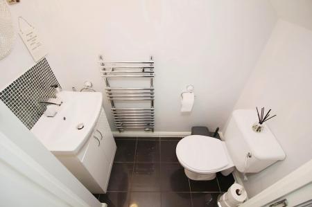 4 bedroom Detached house for sale in Hastings Meadow Close, Kirby Muxloe, LE9