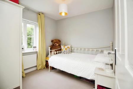 4 bedroom Detached house for sale in Hastings Meadow Close, Kirby Muxloe, LE9