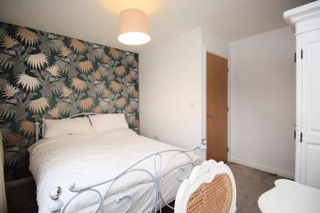 4 bedroom Detached house for sale in Hawthorn Grove, Sapcote, LE9