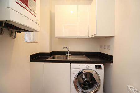 4 bedroom Detached house for sale in Hawthorn Grove, Sapcote, LE9