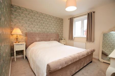 4 bedroom Detached house for sale in Hawthorn Grove, Sapcote, LE9