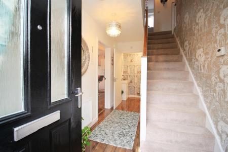 4 bedroom Detached house for sale in Hawthorn Grove, Sapcote, LE9