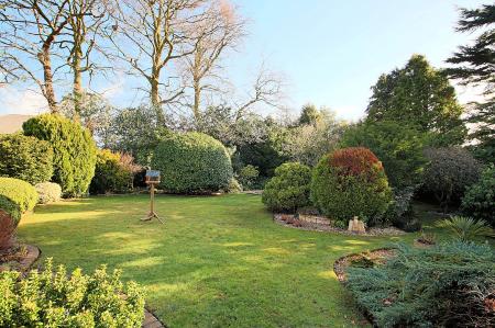 4 bedroom Detached bungalow for sale in Hayes End, Desford, LE9