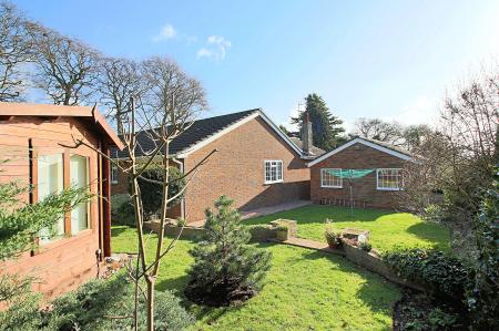 4 bedroom Detached bungalow for sale in Hayes End, Desford, LE9