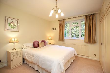 4 bedroom Detached bungalow for sale in Hayes End, Desford, LE9