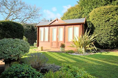 4 bedroom Detached bungalow for sale in Hayes End, Desford, LE9