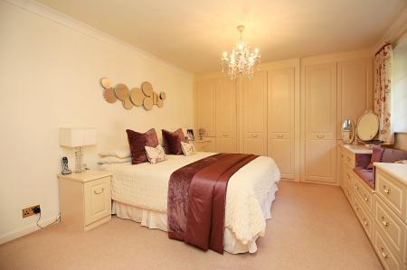 4 bedroom Detached bungalow for sale in Hayes End, Desford, LE9