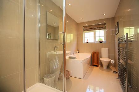 4 bedroom Detached bungalow for sale in Hayes End, Desford, LE9