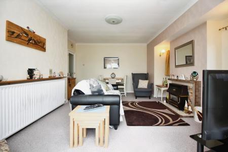 4 bedroom Detached bungalow for sale in Heath Lane, Earl Shilton, LE9