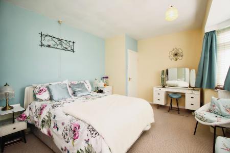 4 bedroom Detached bungalow for sale in Heath Lane, Earl Shilton, LE9