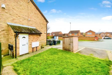 1 bedroom Terraced House for sale in Heatherbrook Road, Leicester, LE4
