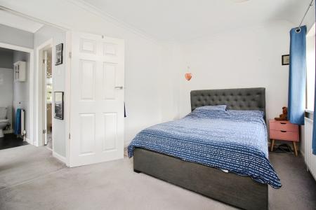 2 bedroom Semi-detached house for sale in Helena Crescent, Leicester, LE4