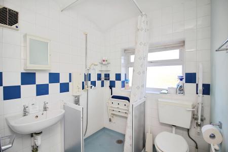 2 bedroom Semi-detached house for sale in Helena Crescent, Leicester, LE4