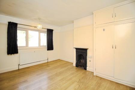 3 bedroom Semi-detached house for sale in Hinckley Road, Leicester Forest East, LE3