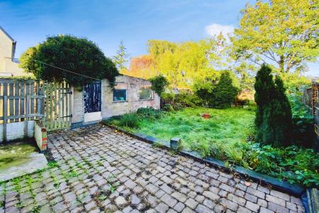 3 bedroom Semi-detached house for sale in Hinckley Road, Leicester Forest East, LE3