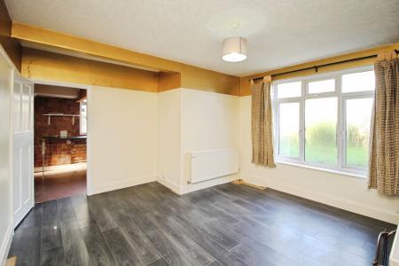 3 bedroom Semi-detached house for sale in Hinckley Road, Leicester Forest East, LE3