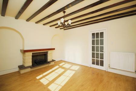 3 bedroom Semi-detached house for sale in Hinckley Road, Leicester Forest East, LE3