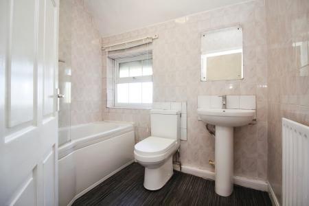 3 bedroom Semi-detached house for sale in Hinckley Road, Leicester Forest East, LE3