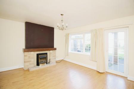 3 bedroom Semi-detached house for sale in Hinckley Road, Leicester Forest East, LE3