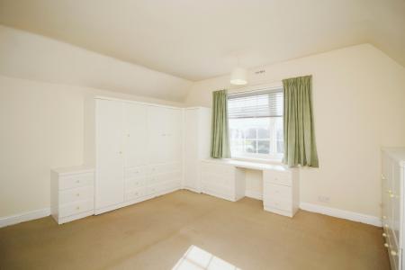 3 bedroom Semi-detached house for sale in Hinckley Road, Leicester Forest East, LE3