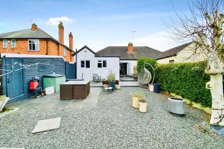 2 bedroom Semi-detached bungalow for sale in Hinckley Road, Leicester Forest East, LE3