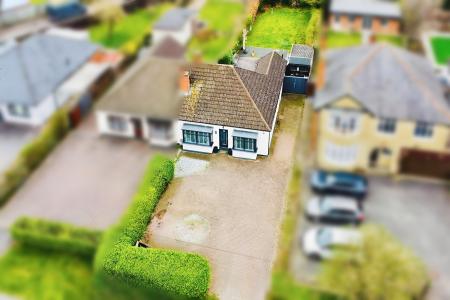 2 bedroom Semi-detached bungalow for sale in Hinckley Road, Leicester Forest East, LE3