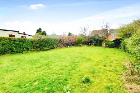 2 bedroom Semi-detached bungalow for sale in Hinckley Road, Leicester Forest East, LE3