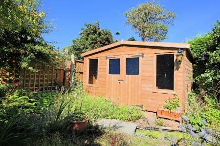 3 bedroom Detached house for sale in Hinckley Road, Leicester Forest East, LE3