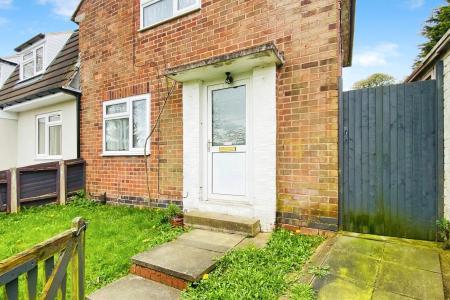 2 bedroom End of terrace house for sale in Hockley Farm Road, Leicester, LE3