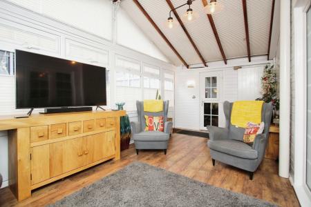 3 bedroom Town house for sale in Extended Home - Hockley Farm Road, Braunstone, LE3