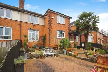 3 bedroom Town house for sale in Extended Home - Hockley Farm Road, Braunstone, LE3