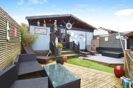 3 bedroom Town house for sale in Extended Home - Hockley Farm Road, Braunstone, LE3