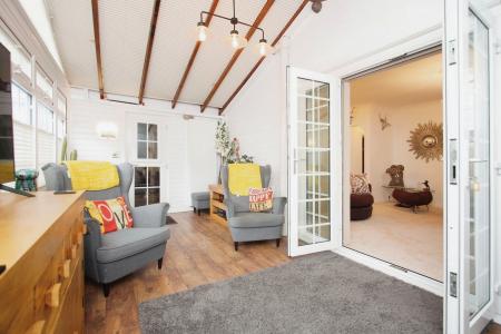 3 bedroom Town house for sale in Extended Home - Hockley Farm Road, Braunstone, LE3