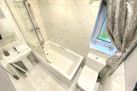 3 bedroom Semi-detached house for sale in Hockley Farm Road, Braunstone, LE3