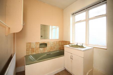 2 bedroom Semi-detached bungalow for sale in Holmfield Avenue West, Off Braunstone Lane, Leicester