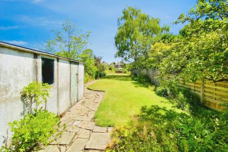3 bedroom Semi-detached house for sale in Holmfield Avenue West, Leicester Forest East, LE3