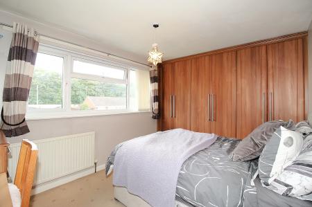 2 bedroom Semi-detached house for sale in Huggett Close, Rushey Mead, LE4
