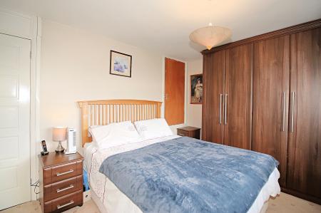 2 bedroom Semi-detached house for sale in Huggett Close, Rushey Mead, LE4